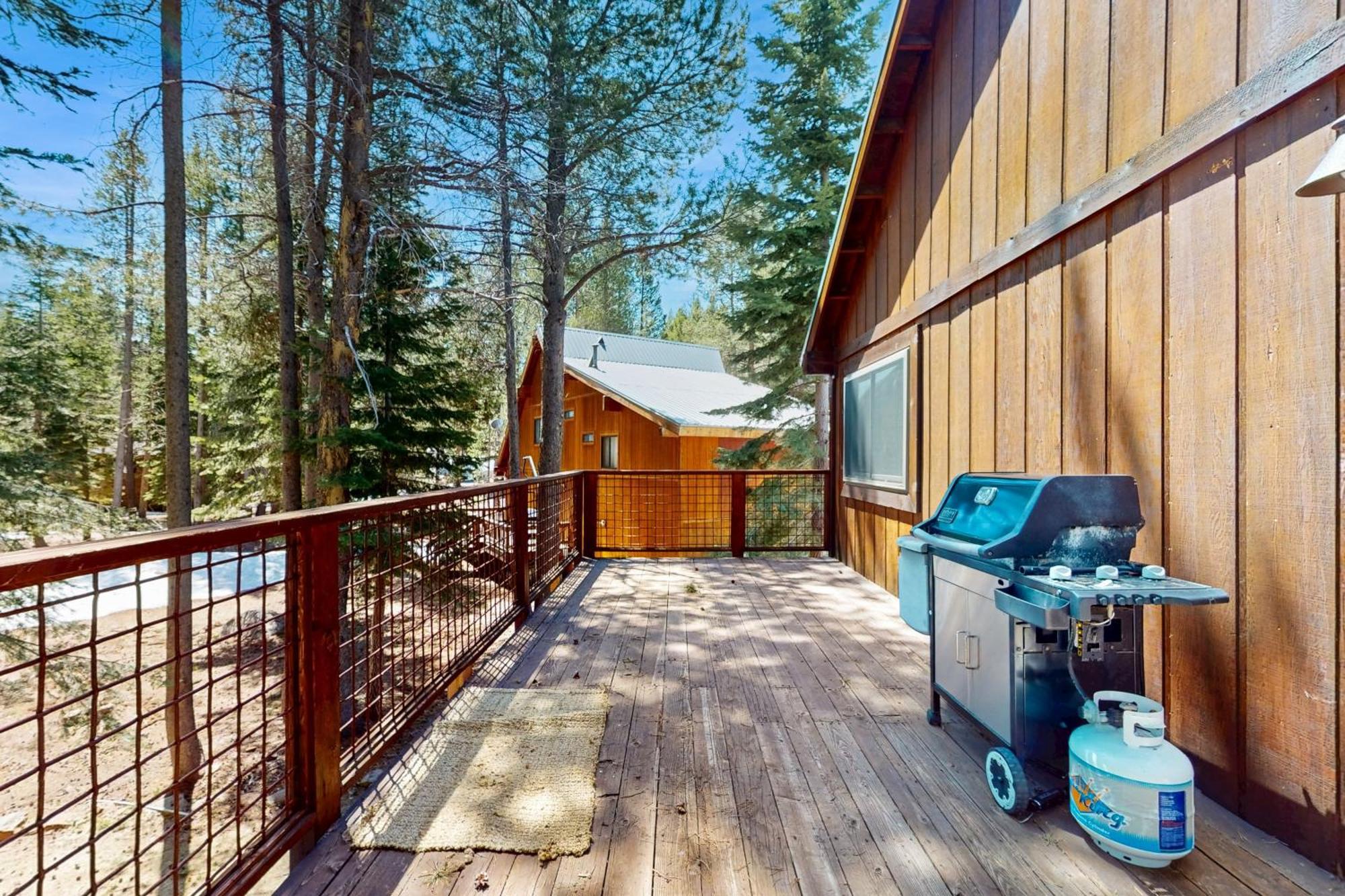 Tastefully-Updated, Classic Tahoe Family Home Truckee Esterno foto